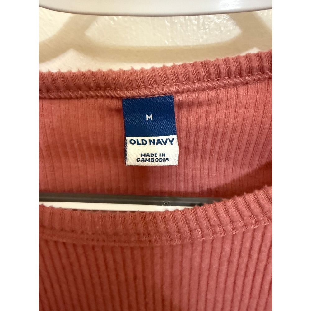 Old Navy Womens Ribbed Long Sleeve Top Dusty Rose Pink Size M Slim Fit Knit Tee - Picture 3 of 5